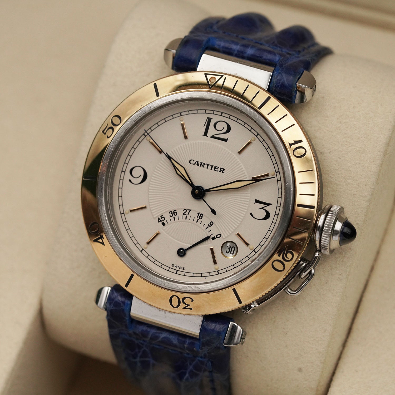 Pasha 1033 power reserve - Cartier