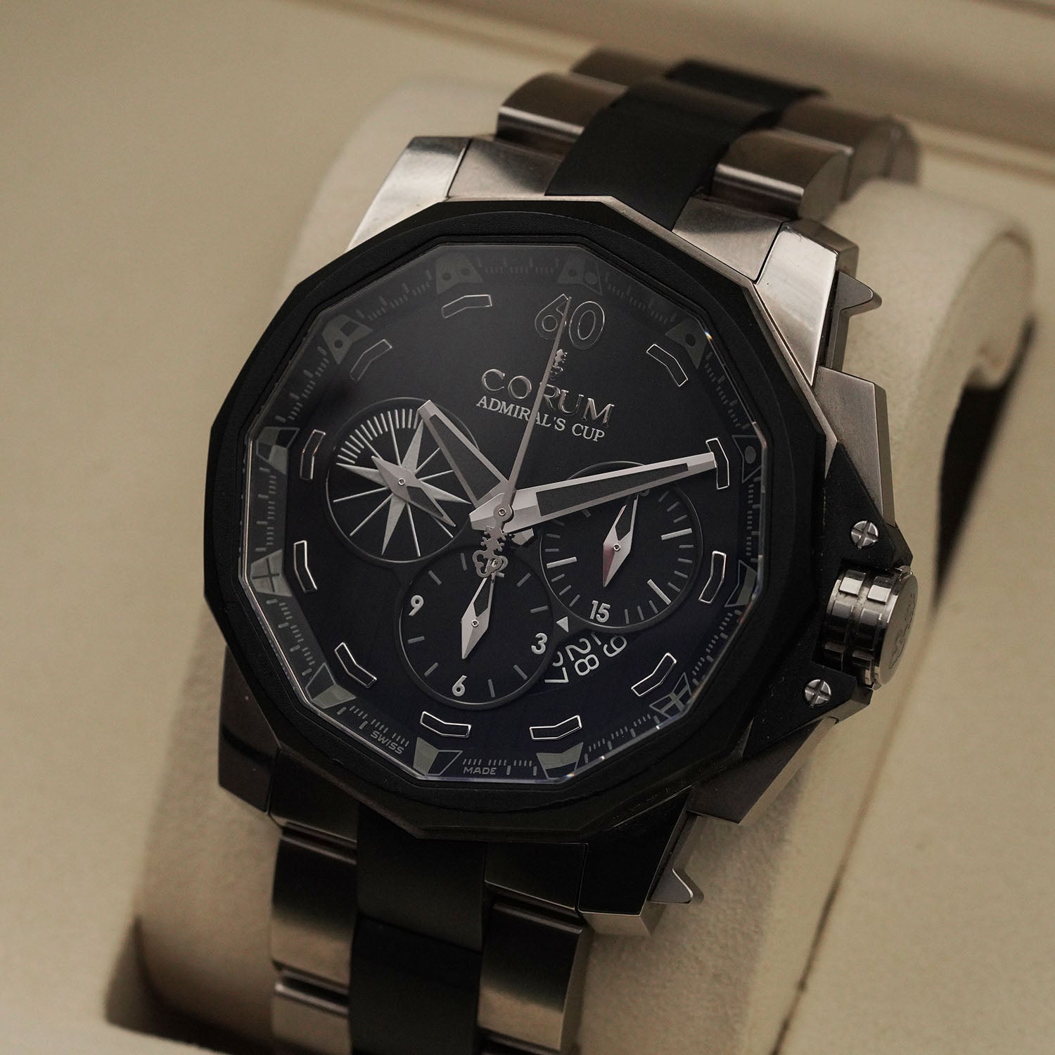 Admiral Cup 01.0045 - Corum