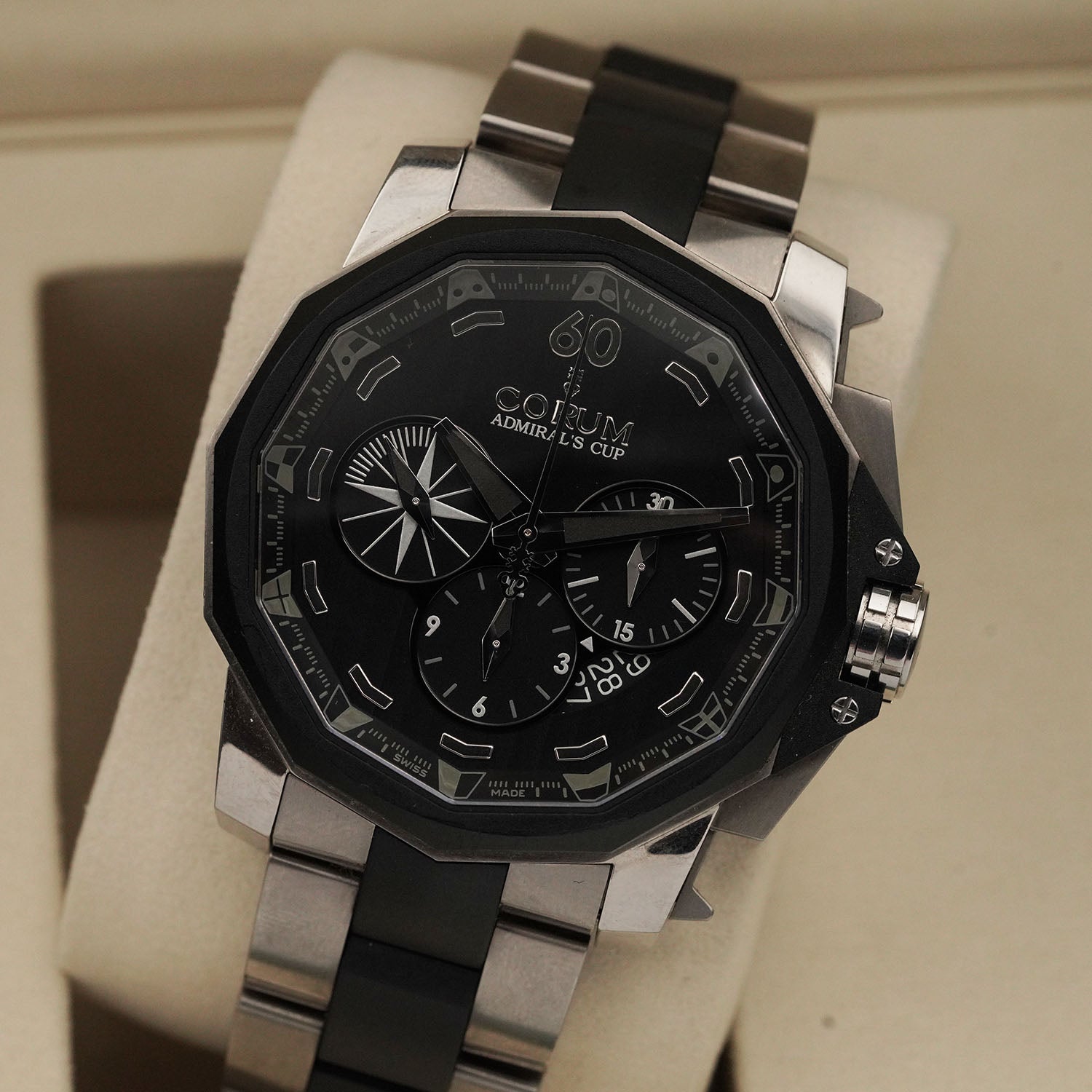 Admiral Cup 01.0045 - Corum