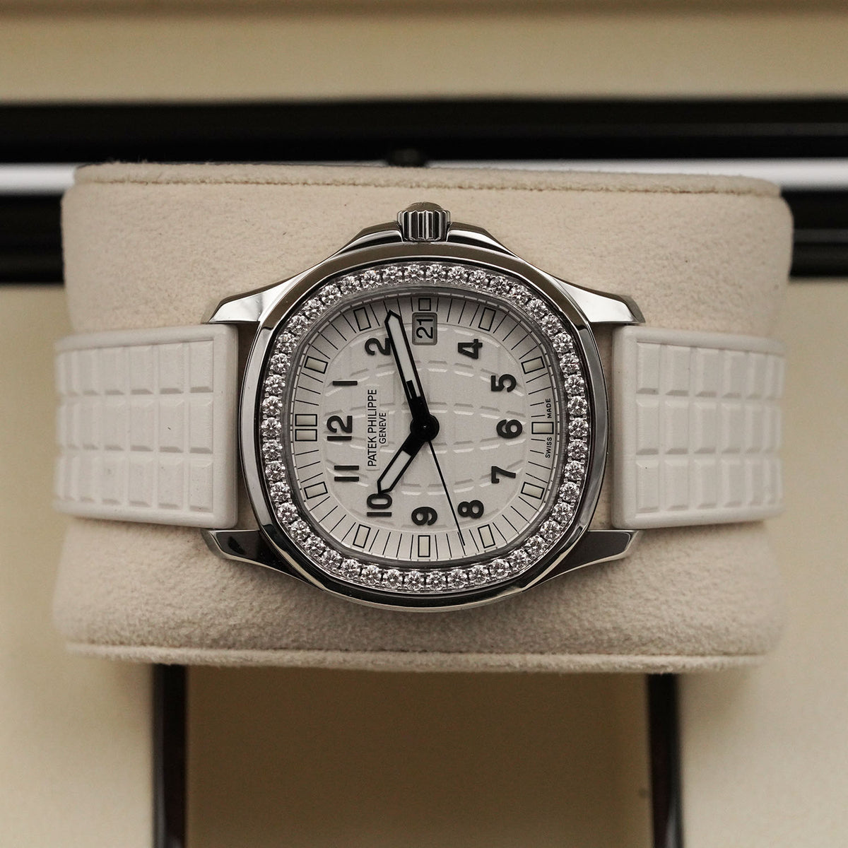 Nautilus 5067A/024 - Patek Philippe