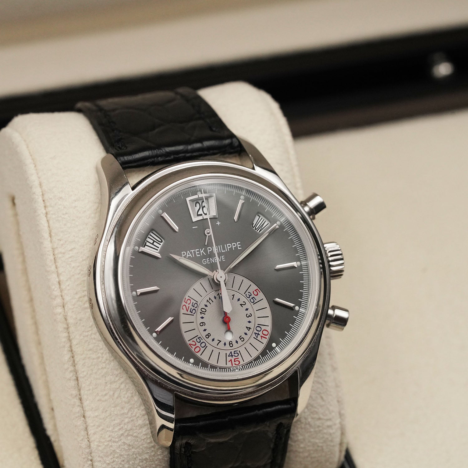 Calendar Annual - Patek Philippe