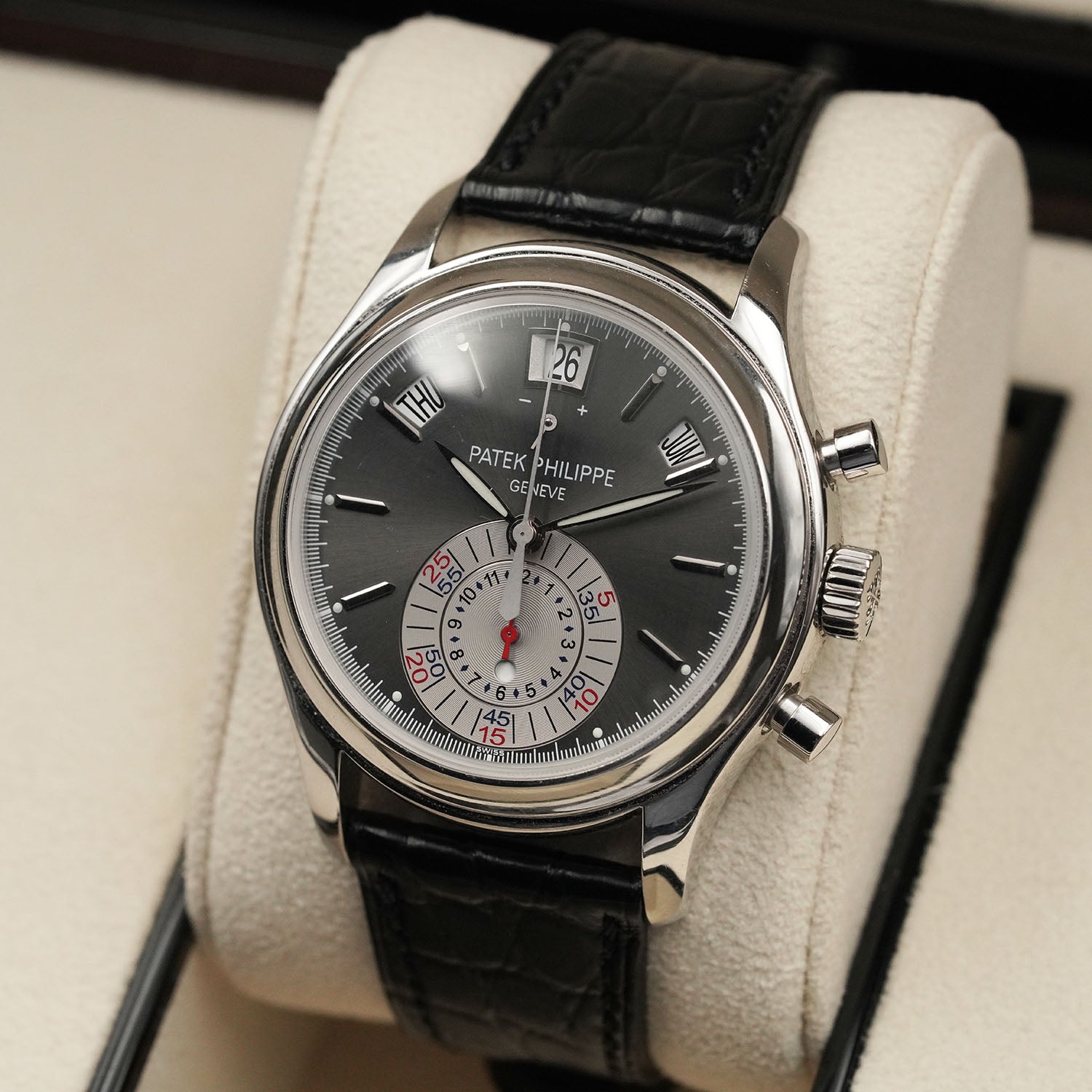 Calendar Annual - Patek Philippe