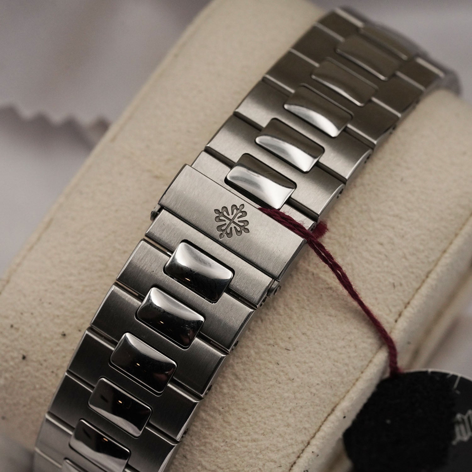 Nautilus 5980/1a-001 - Patek Philippe