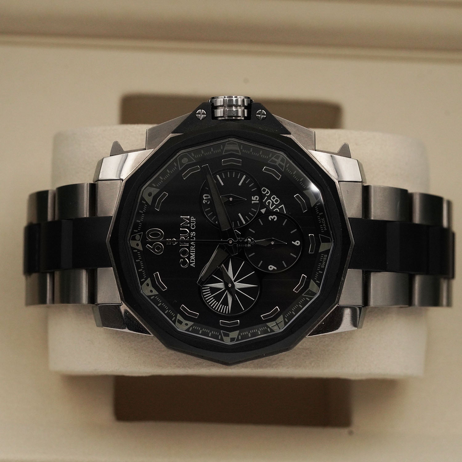 Admiral Cup 01.0045 - Corum