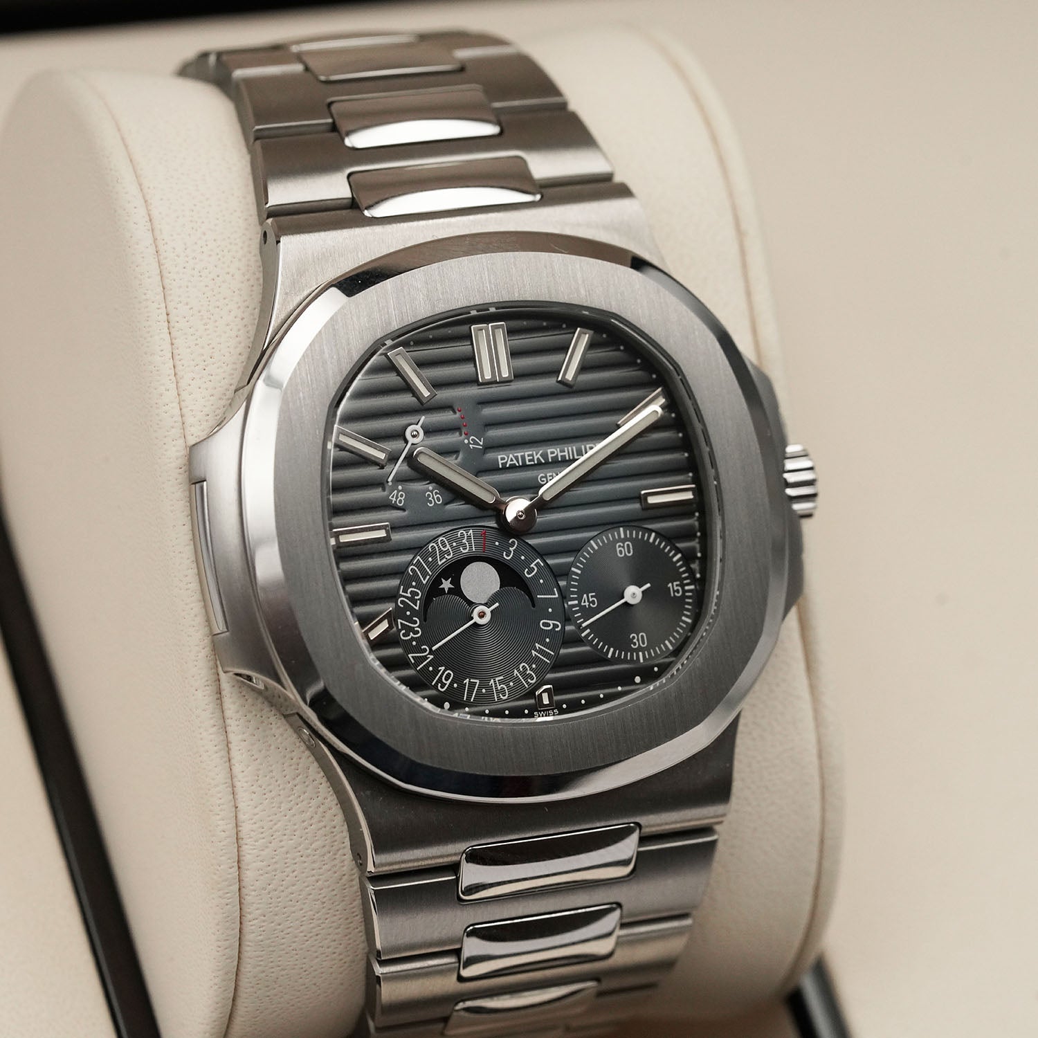 Nautilus 5712/1A - Patek Philippe
