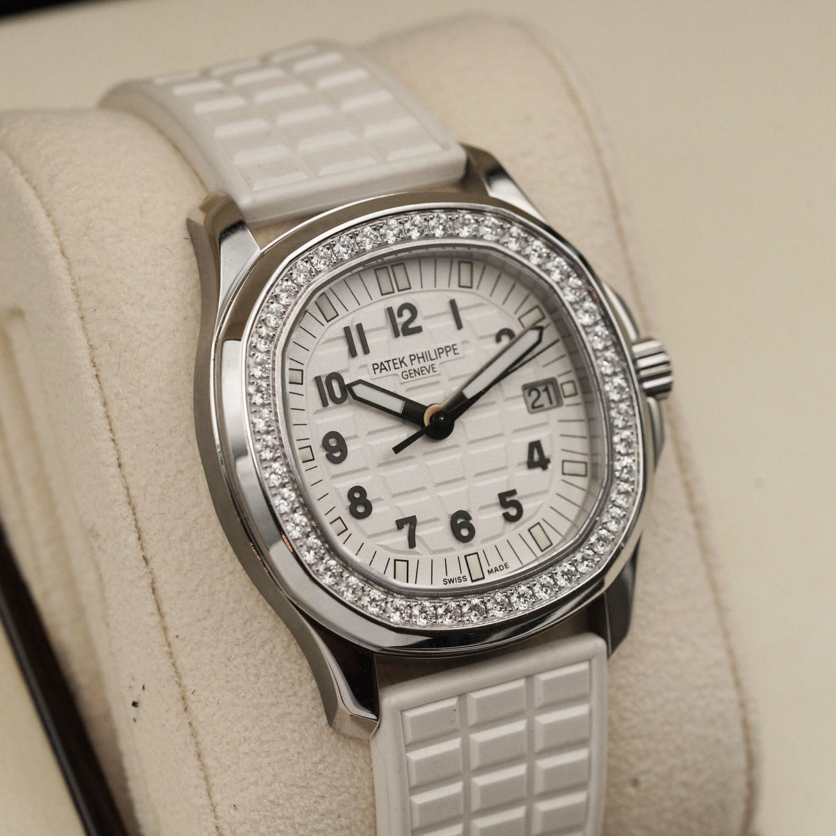 Nautilus  5067A/024 - Patek Philippe